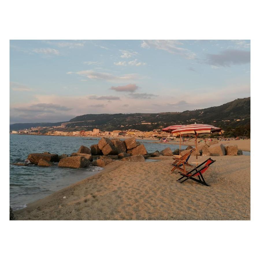 Albergo Il Terrazzino 维博瓦伦蒂亚码头 外观 照片